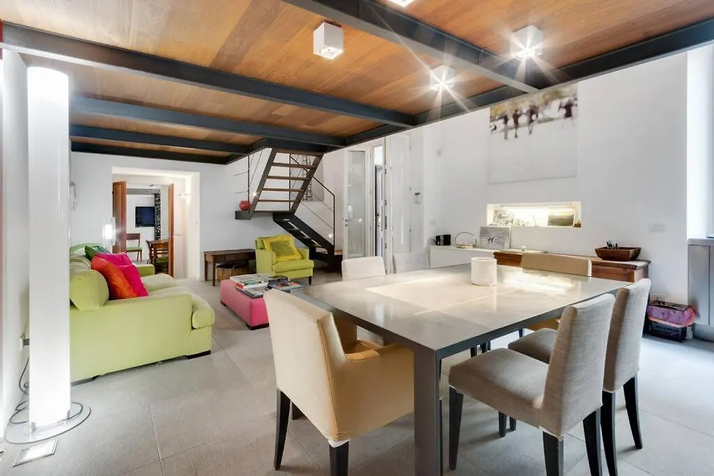 여관 Easylife - Luxury Loft Duomo Centre 호텔 밀라노
