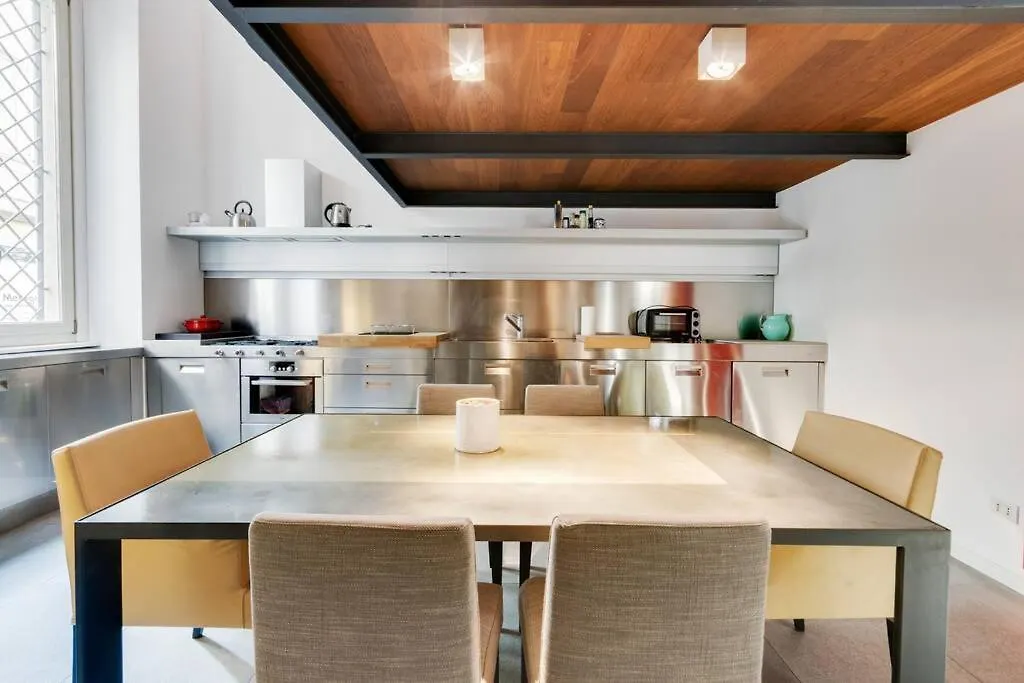 여관 Easylife - Luxury Loft Duomo Centre 호텔 밀라노